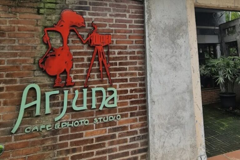 Mengabadikan Kenangan di Cilacap: Rahasia Arjuna Photo Studio